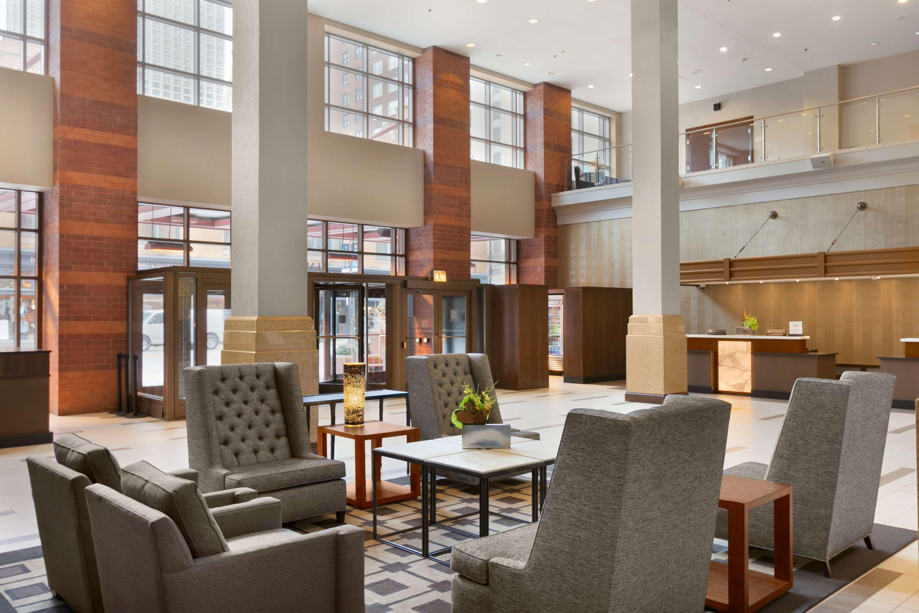 Hotel Embassy - Downtown River North