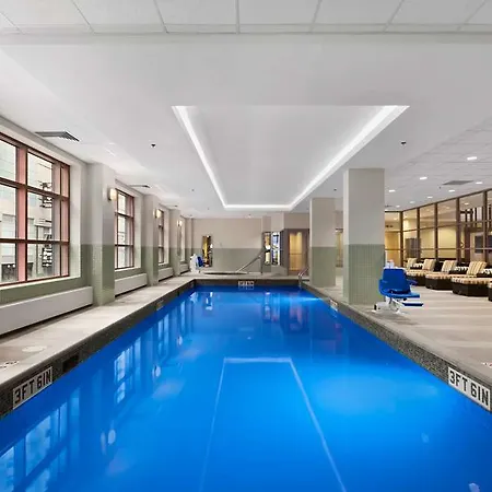 Embassy Suites Chicago - Downtown River North 